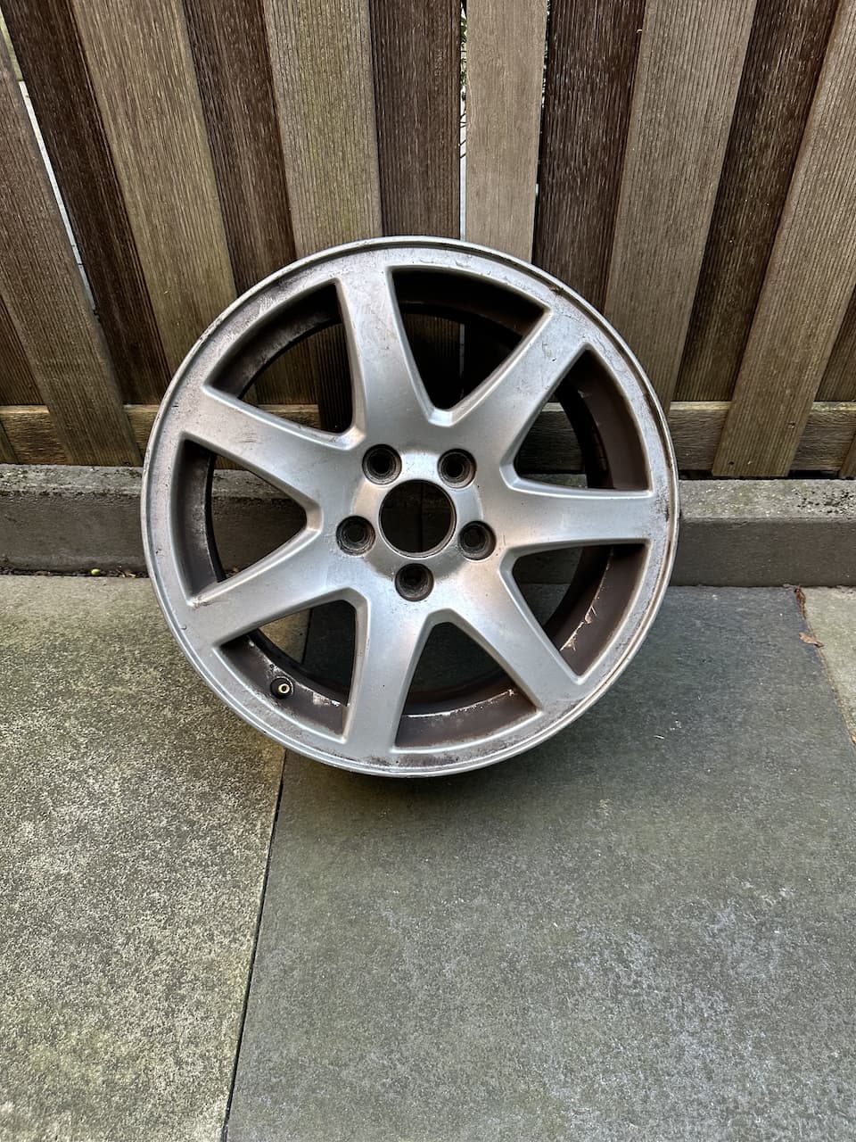 Set Volvo Naos velgen 16 inch